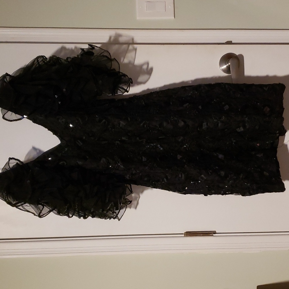 Size 7/8 Betsy Adam blk lacey sequin puffy sleeve formal party dress